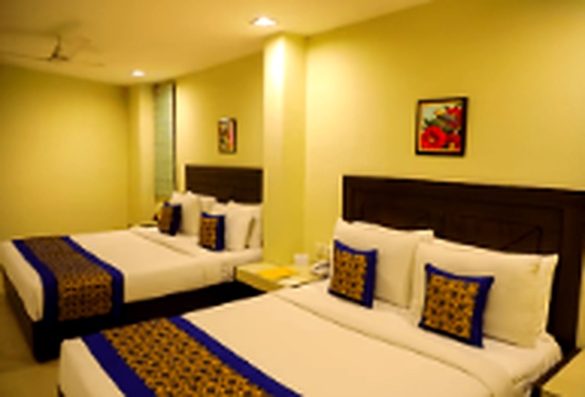 Suite Room — Premium Twin / King Bedding